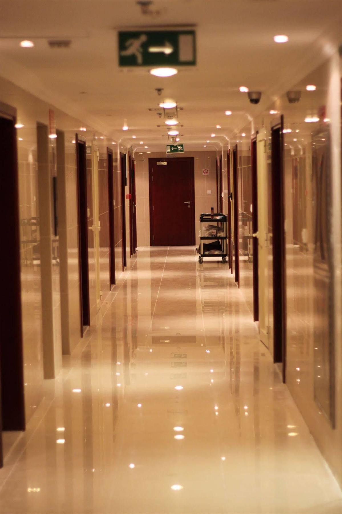 Africana Hotel Dubai Exterior foto